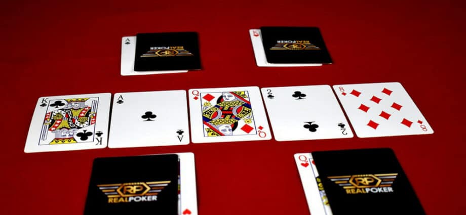 Card Stud